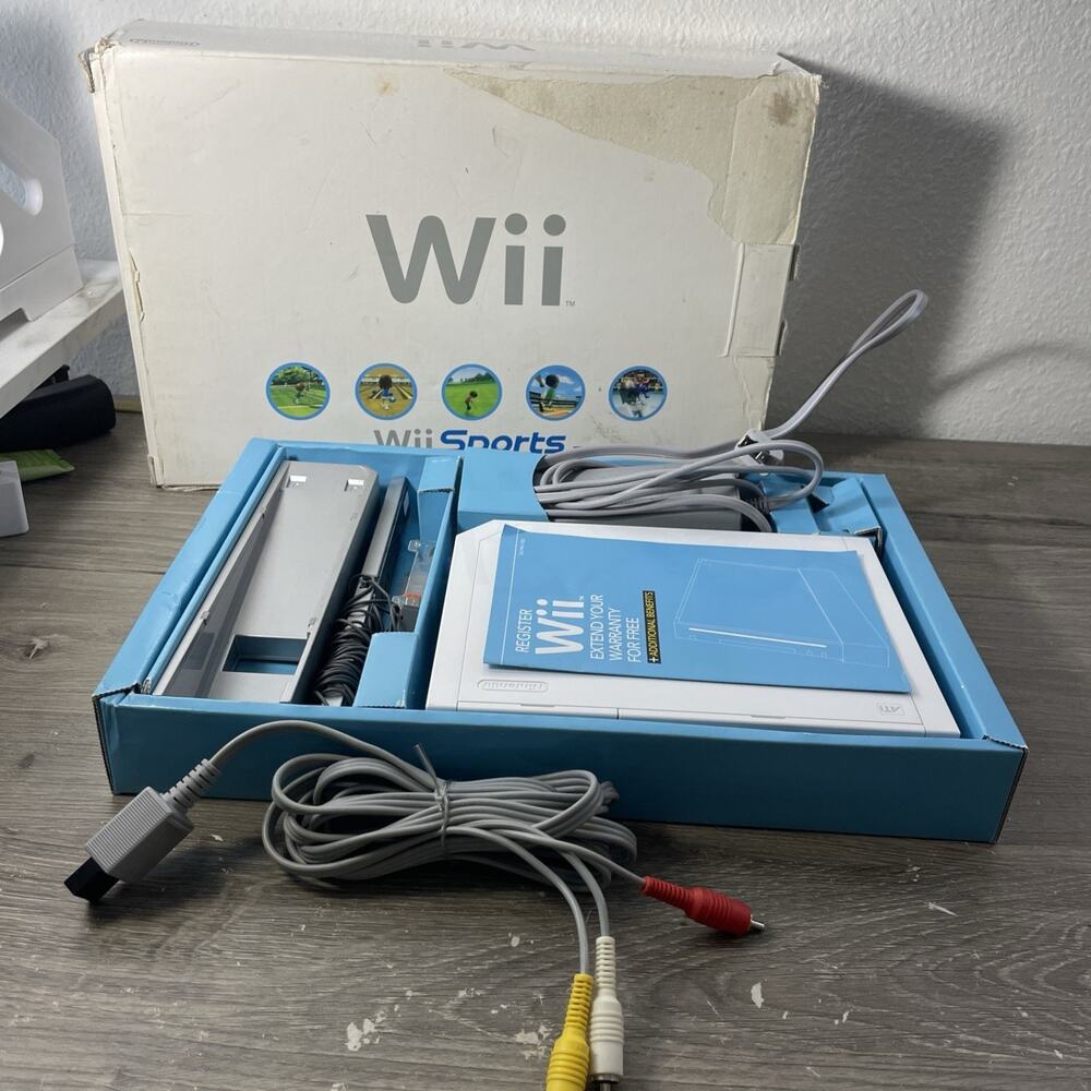 Nintendo RVL-101 Wii Console - White (Read Description)